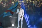 Ferre Gola stade des martyrs en blanc